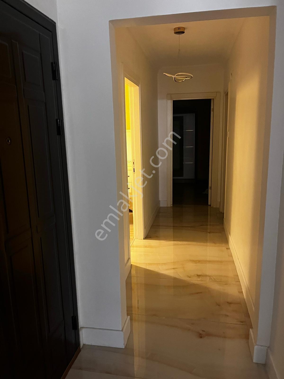 Büyükçekmece Deniz Kenarında Geniş Teraslı 3+1 Daire - Görsel 10