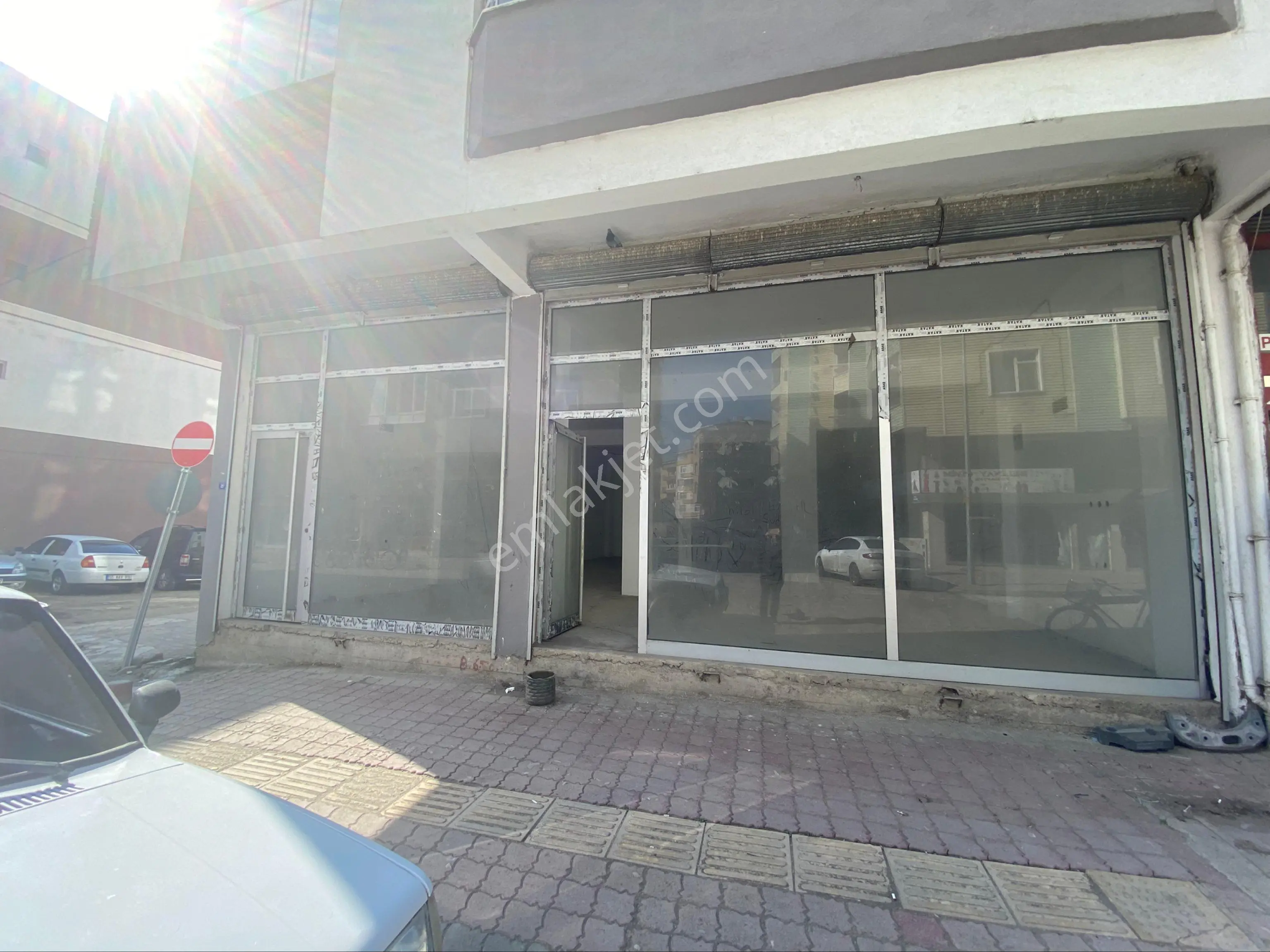 Lerox Uçar’dan Anafartalar Caddesi’nde Kiralık Dükkan
