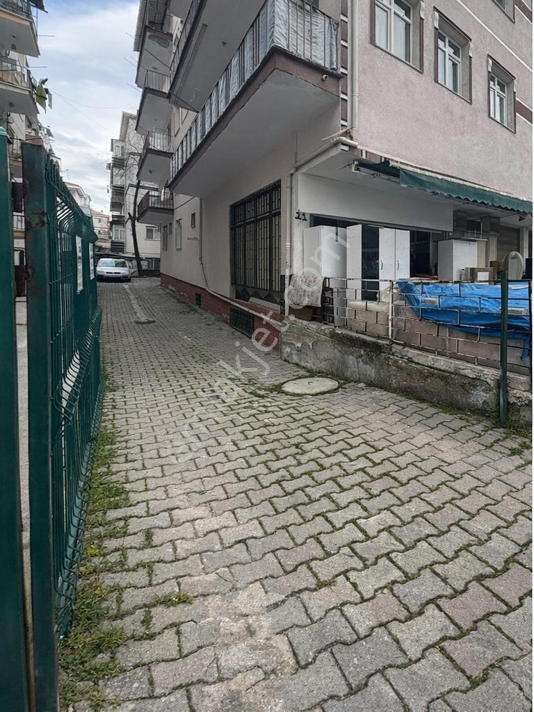 Sincan Yavuz Cd, 164 M²,2 Katlı, Wc-mutfaklı,satılık Dükkan !