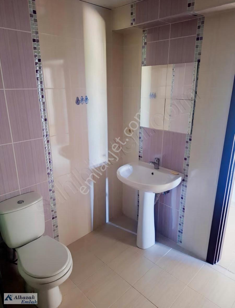 Alcı Mahallesinde Kiralık 4+1 Daire - Görsel 28