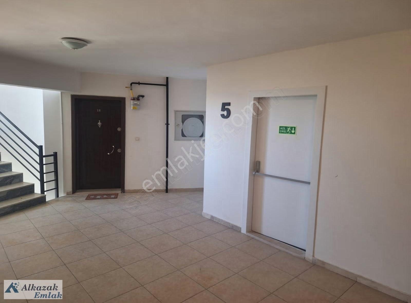 Alcı Mahallesinde Kiralık 4+1 Daire - Görsel 8