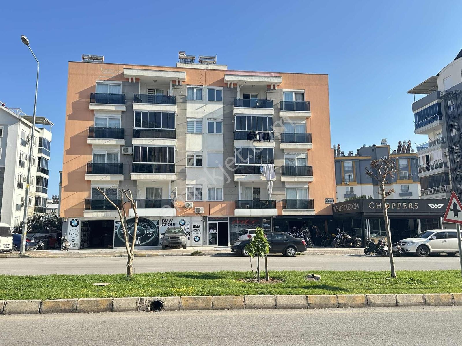 Şafak'ta Cadde Üzeri Site İçinde Doğalgazlı 2+1 Önü Açık Daire - Görsel 12