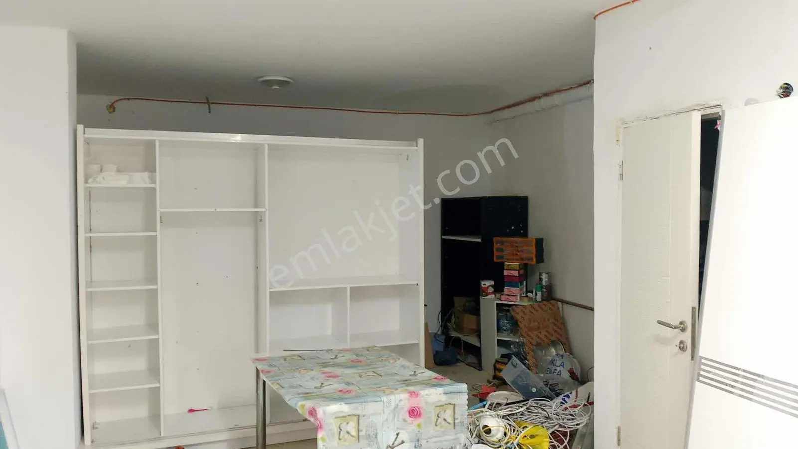 Körfez Mahalle'sinde Kiralık 130 M2 Depo - Görsel 5