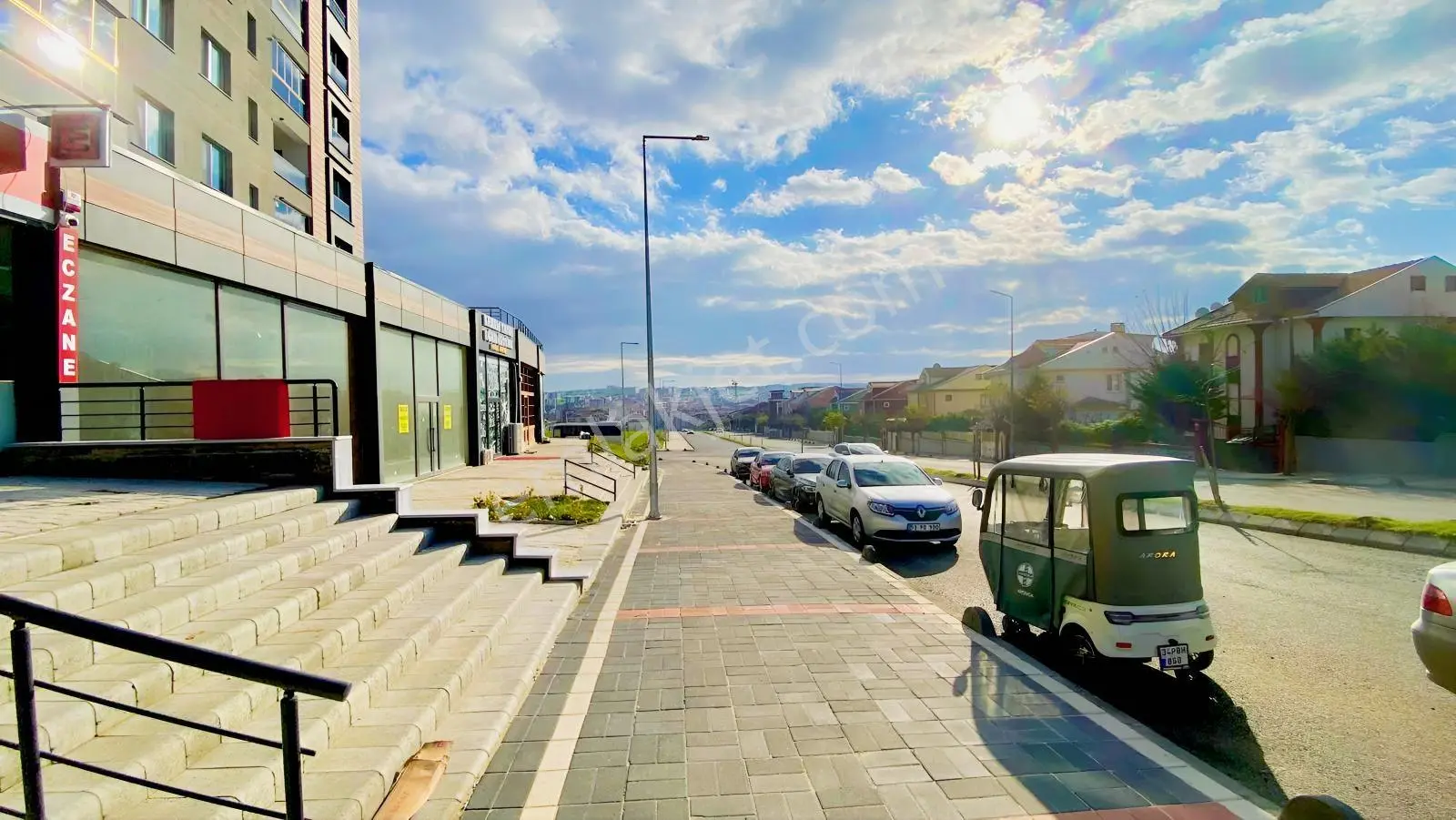 Yeni Mahalle Migros Ve Eczane Yanı Cadde Cephe Kurumsala Uygun - Görsel 4