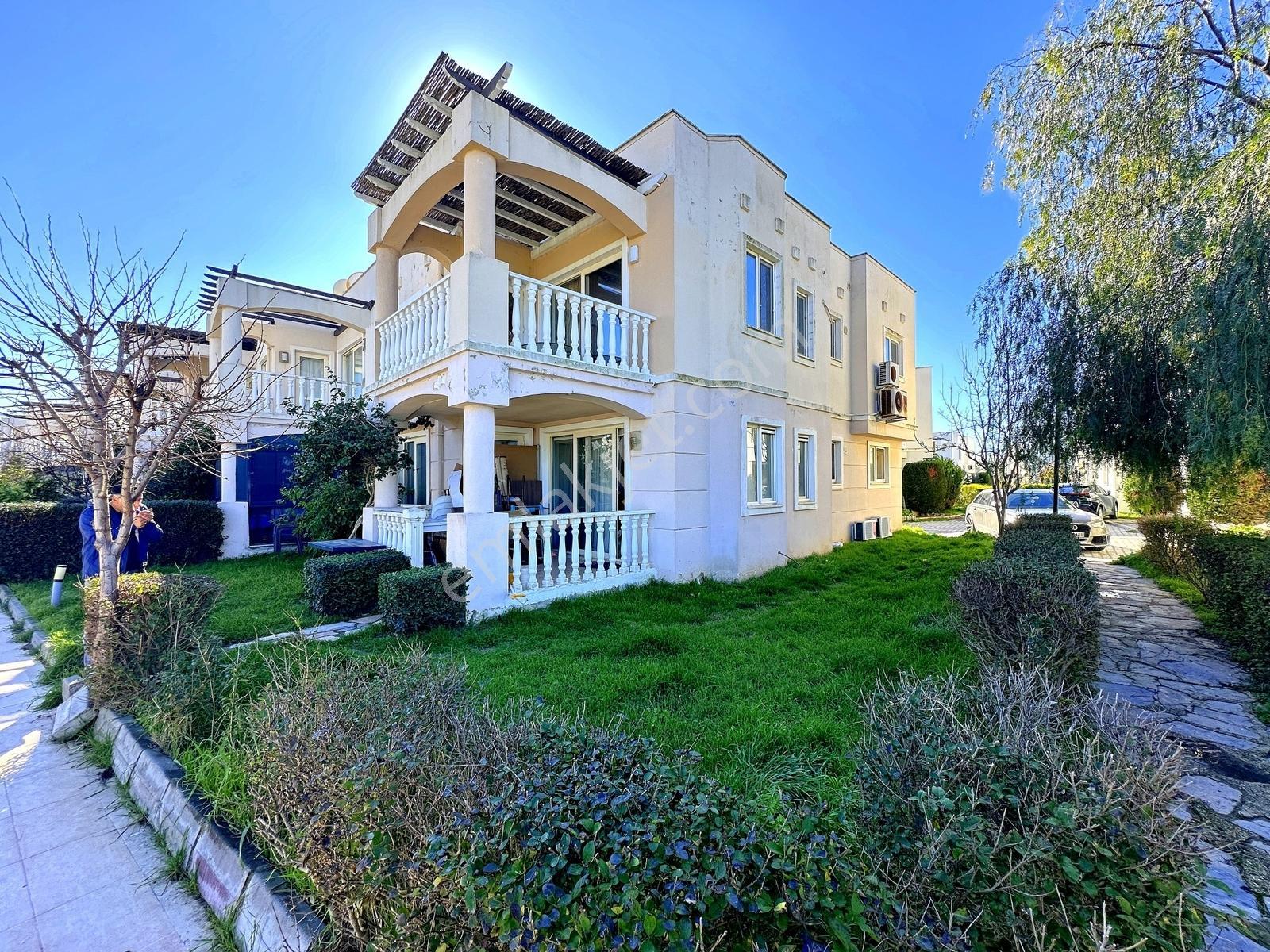 Adabükü Merkezi Plajlı Büyük Tip Düzayak Bahçeli Eşyalı Daire - Görsel 3