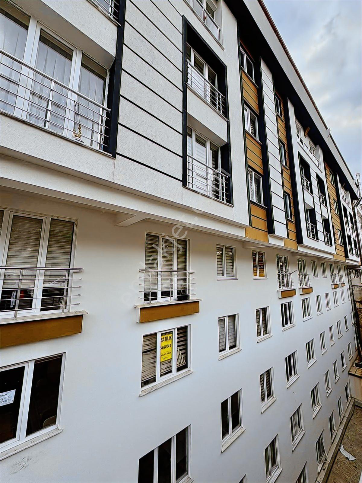 Garanti Emlaktan Üniversite Yanı Satılık 1+1 Full Eşyalı Daire - Görsel 15