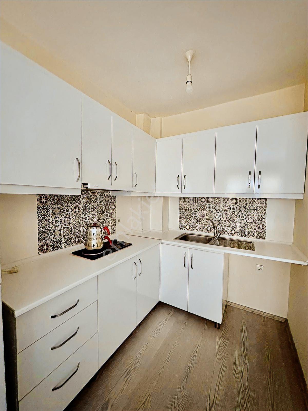Garanti Emlaktan Üniversite Yanı Satılık 1+1 Full Eşyalı Daire - Görsel 10