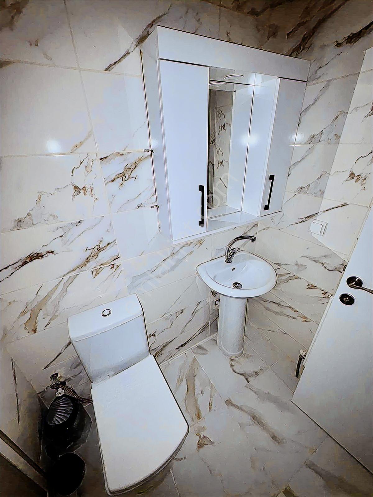 Garanti Emlaktan Üniversite Yanı Satılık 1+1 Full Eşyalı Daire - Görsel 22