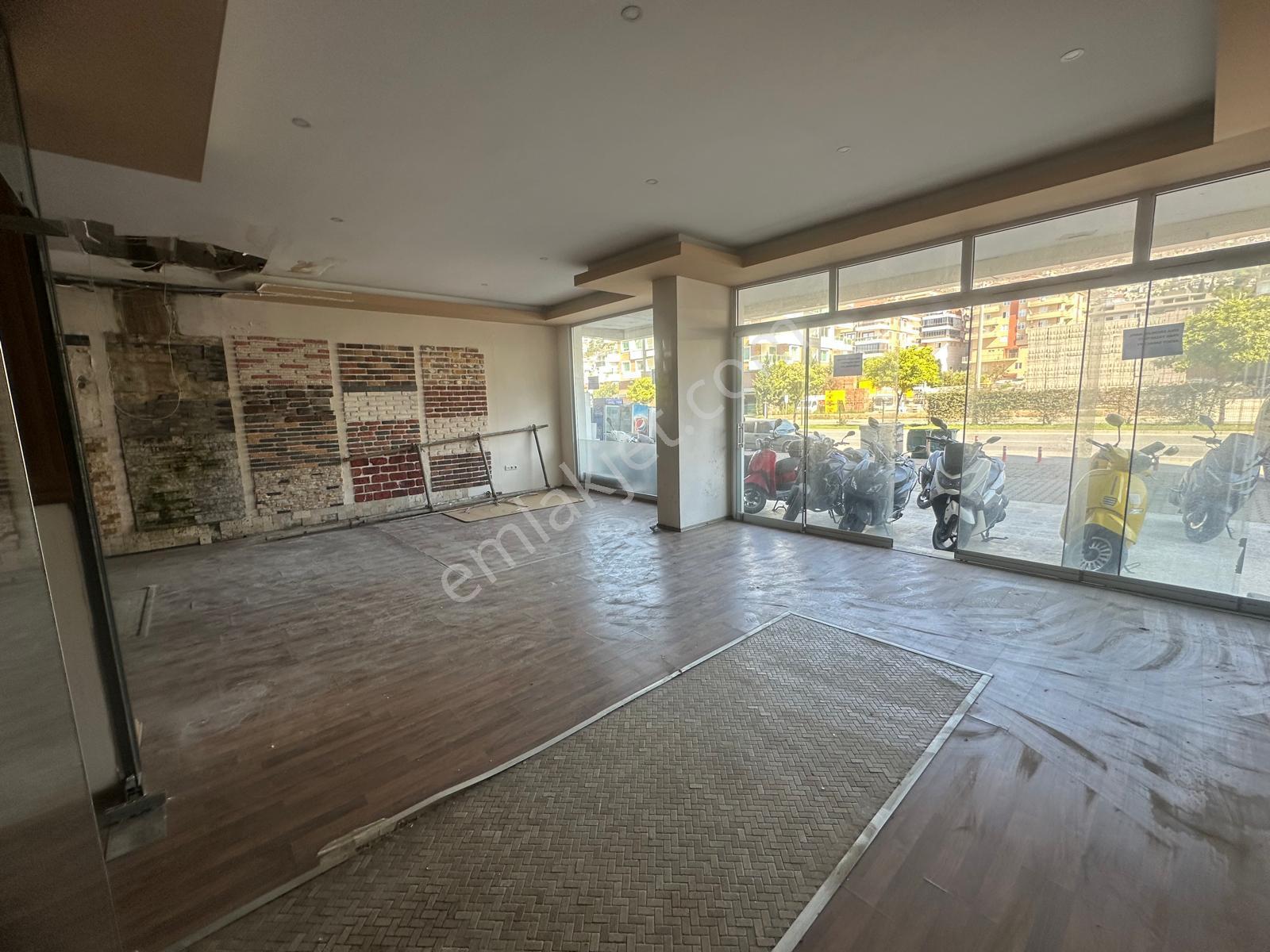 Alanya Sugözü Mah.çevreyoluna Sıfır Satılık 170 M2 Dükkan - Görsel 3