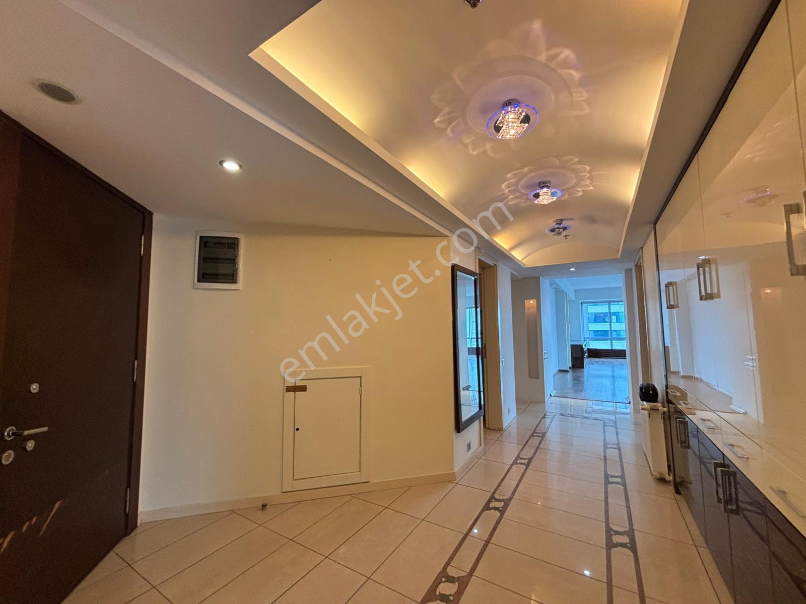 Alsancak Punta Rezidans 4+1 260m2 Deniz Manzaralı Kiralık Daire! - Görsel 22