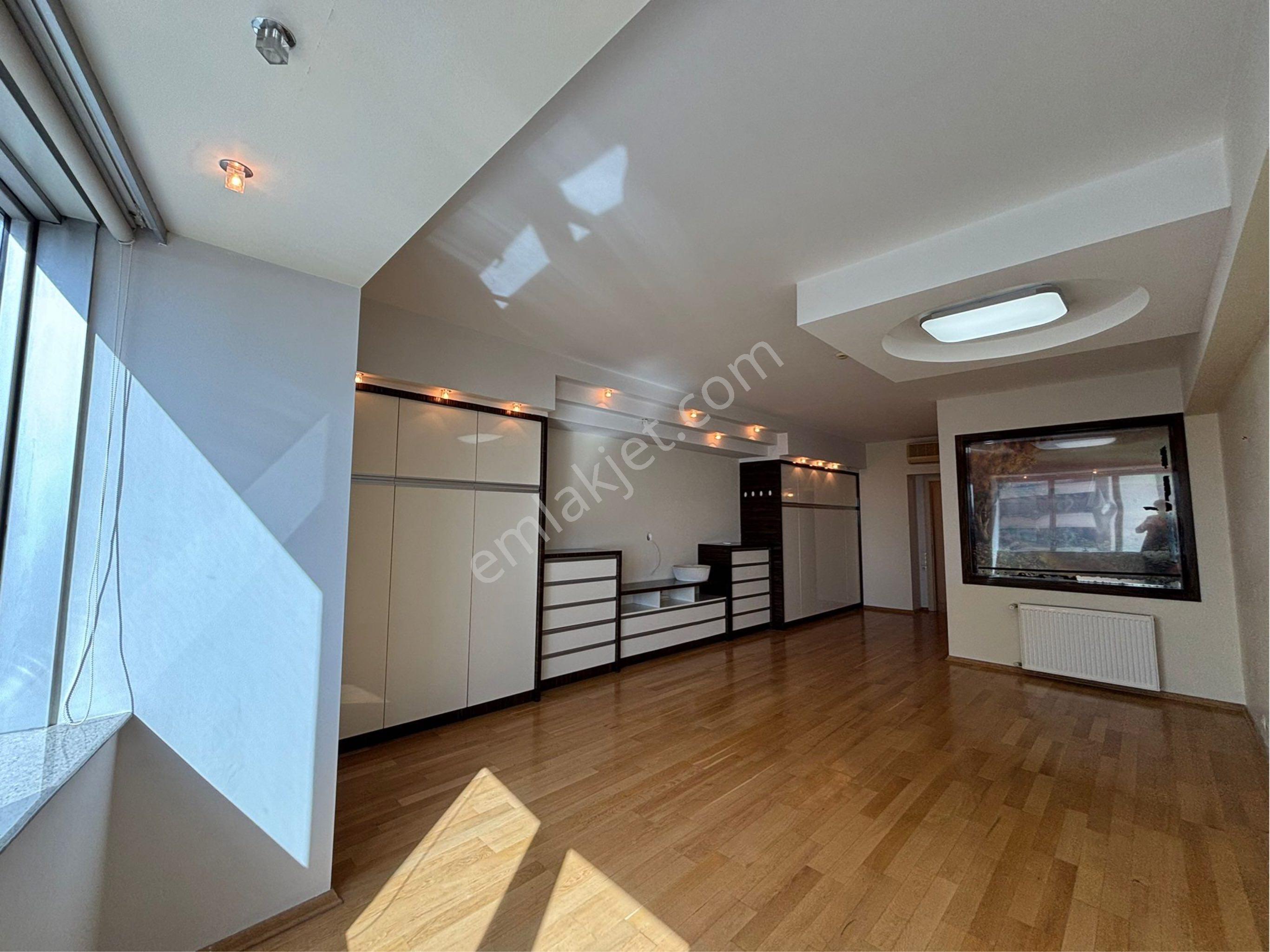 Alsancak Punta Rezidans 4+1 260m2 Deniz Manzaralı Kiralık Daire! - Görsel 25