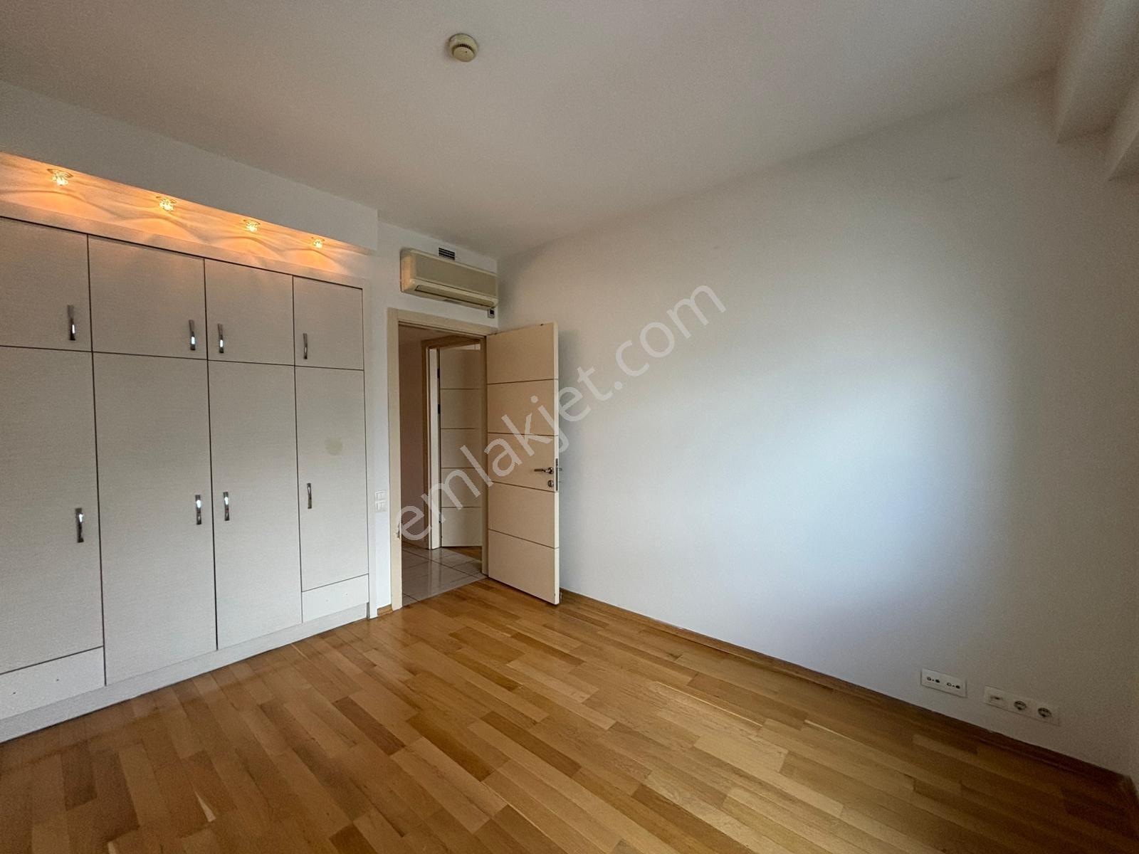 Alsancak Punta Rezidans 4+1 260m2 Deniz Manzaralı Kiralık Daire! - Görsel 30