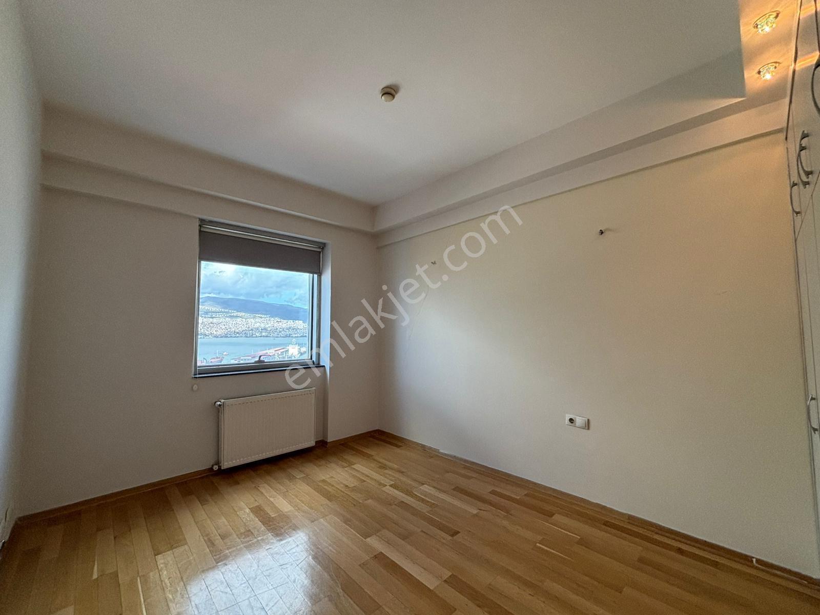 Alsancak Punta Rezidans 4+1 260m2 Deniz Manzaralı Kiralık Daire! - Görsel 31