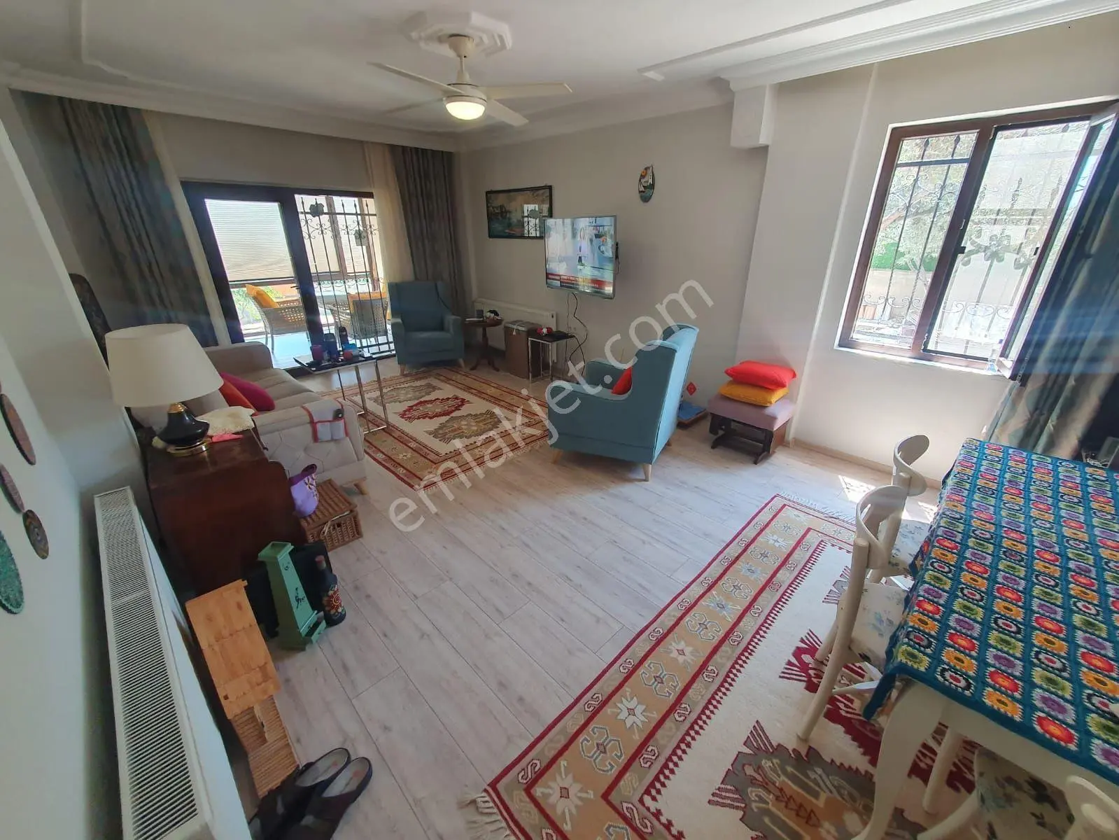 Altınoluk İlkbaharda Denize Yakın 1350m2 Arsa İçinde Emsalsiz Çiftlik Evi - Görsel 5