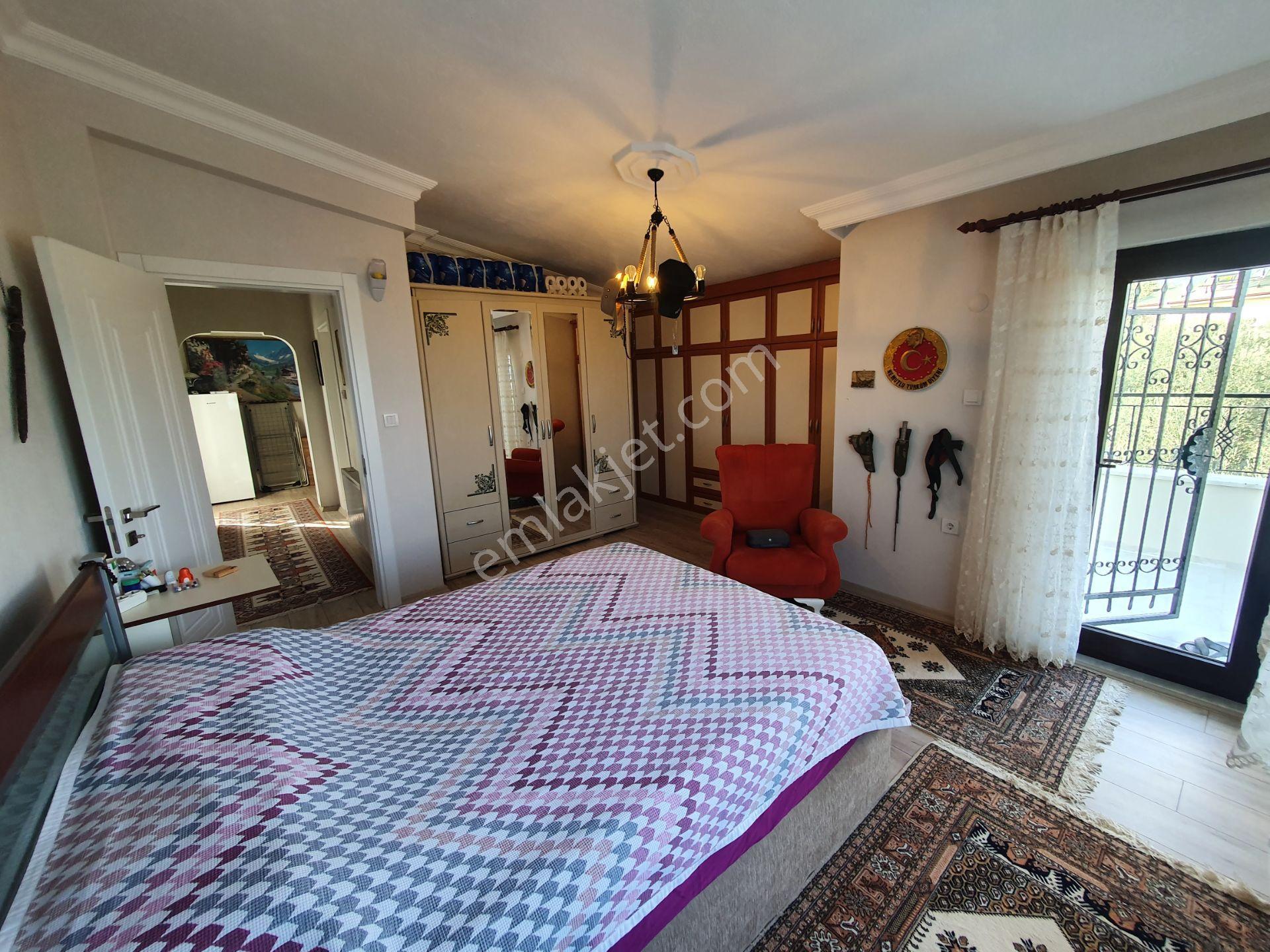 Altınoluk İlkbaharda Denize Yakın 1350m2 Arsa İçinde Emsalsiz Çiftlik Evi - Görsel 21