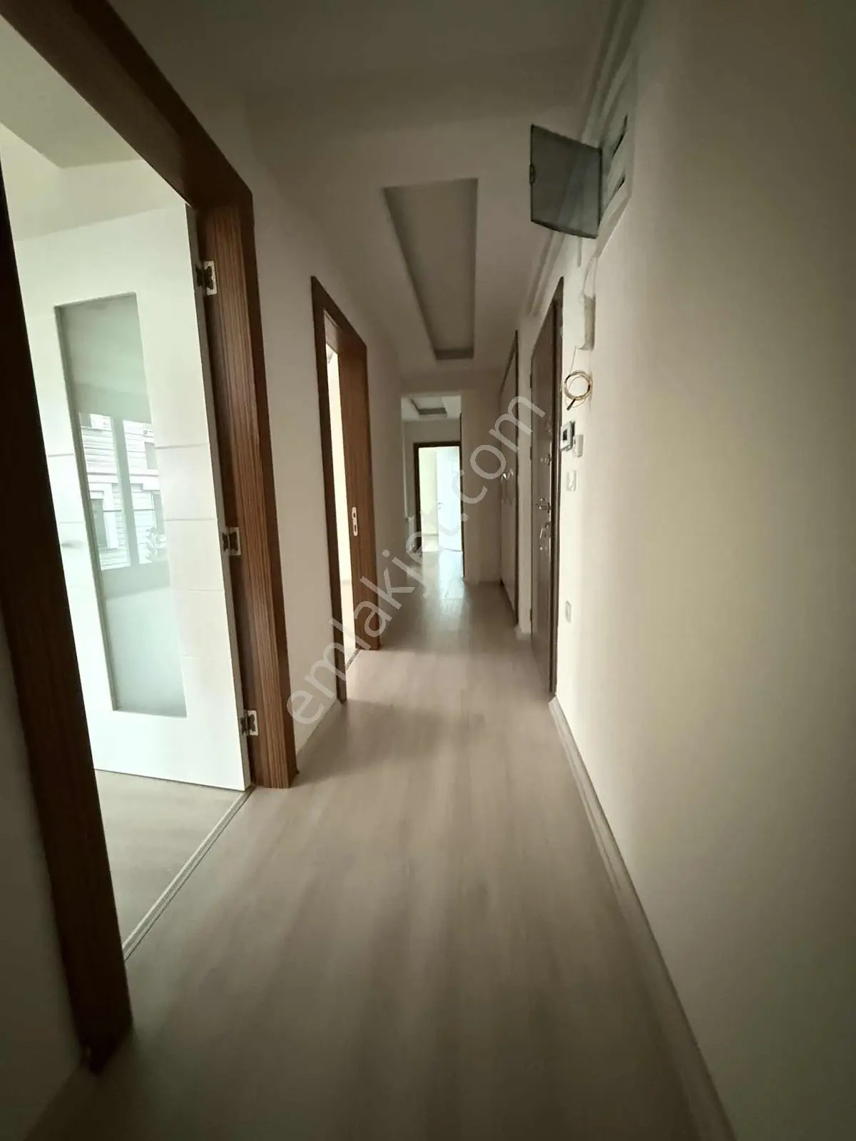 Kent Gayrimenkul'den Lüks Ara Kat Önü Açık Kiralık Daire - Görsel 3