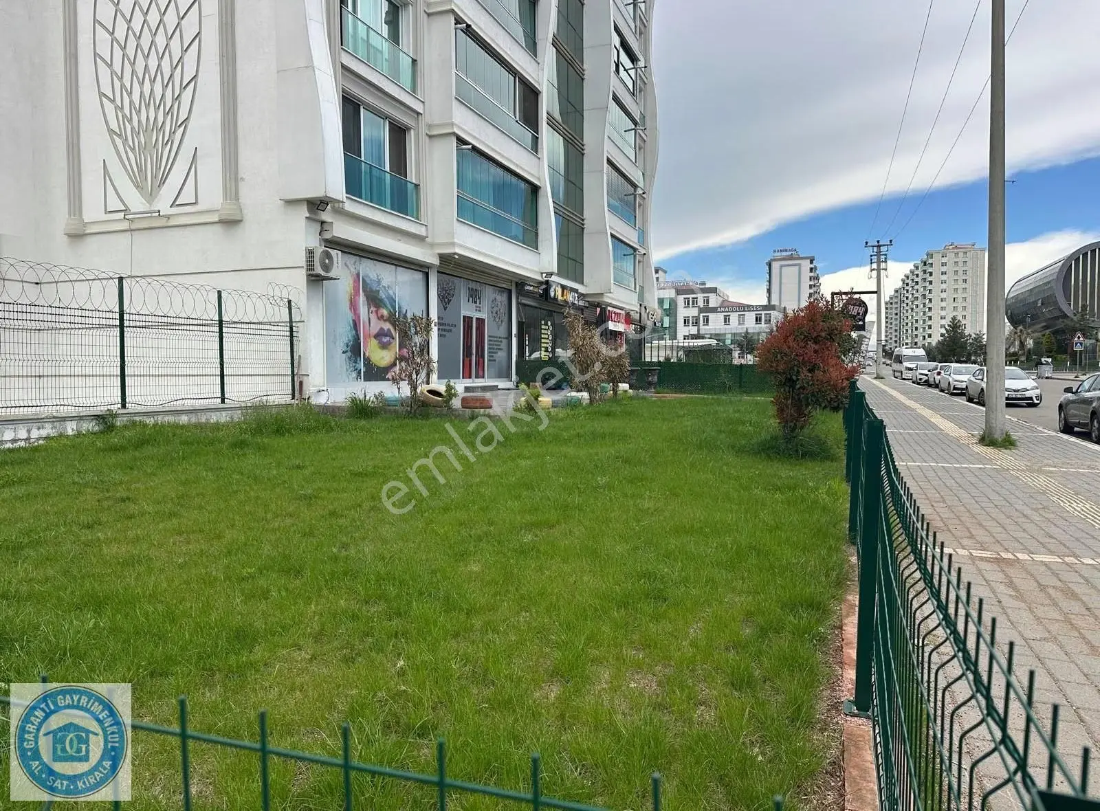 Mezopotamya Bulvarına 50`lik Caddeyakın Satılık Dükkan