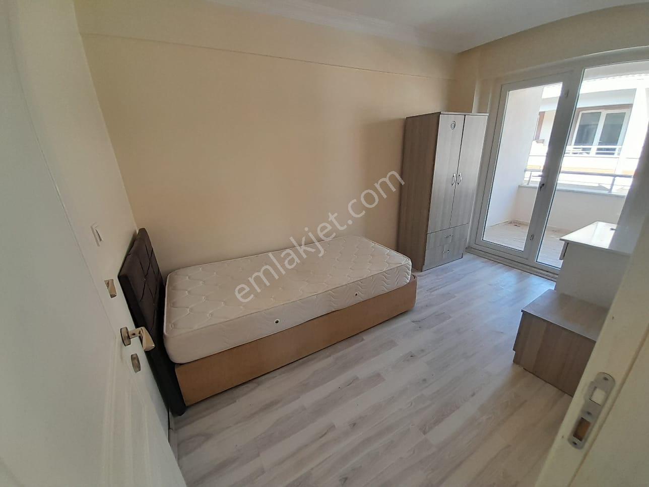 Üniversite Loca Large Sitesinde 3+1 Havuzlu Kiralık Eşyalı Daire - Görsel 13