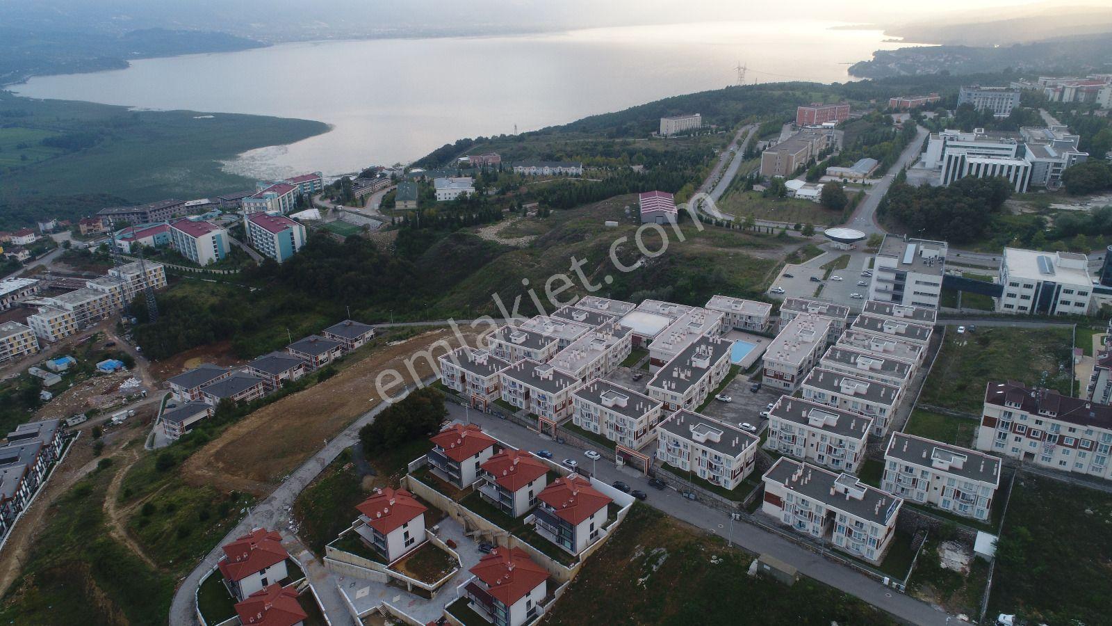 Üniversite Loca Large Sitesinde 3+1 Havuzlu Kiralık Eşyalı Daire - Görsel 24