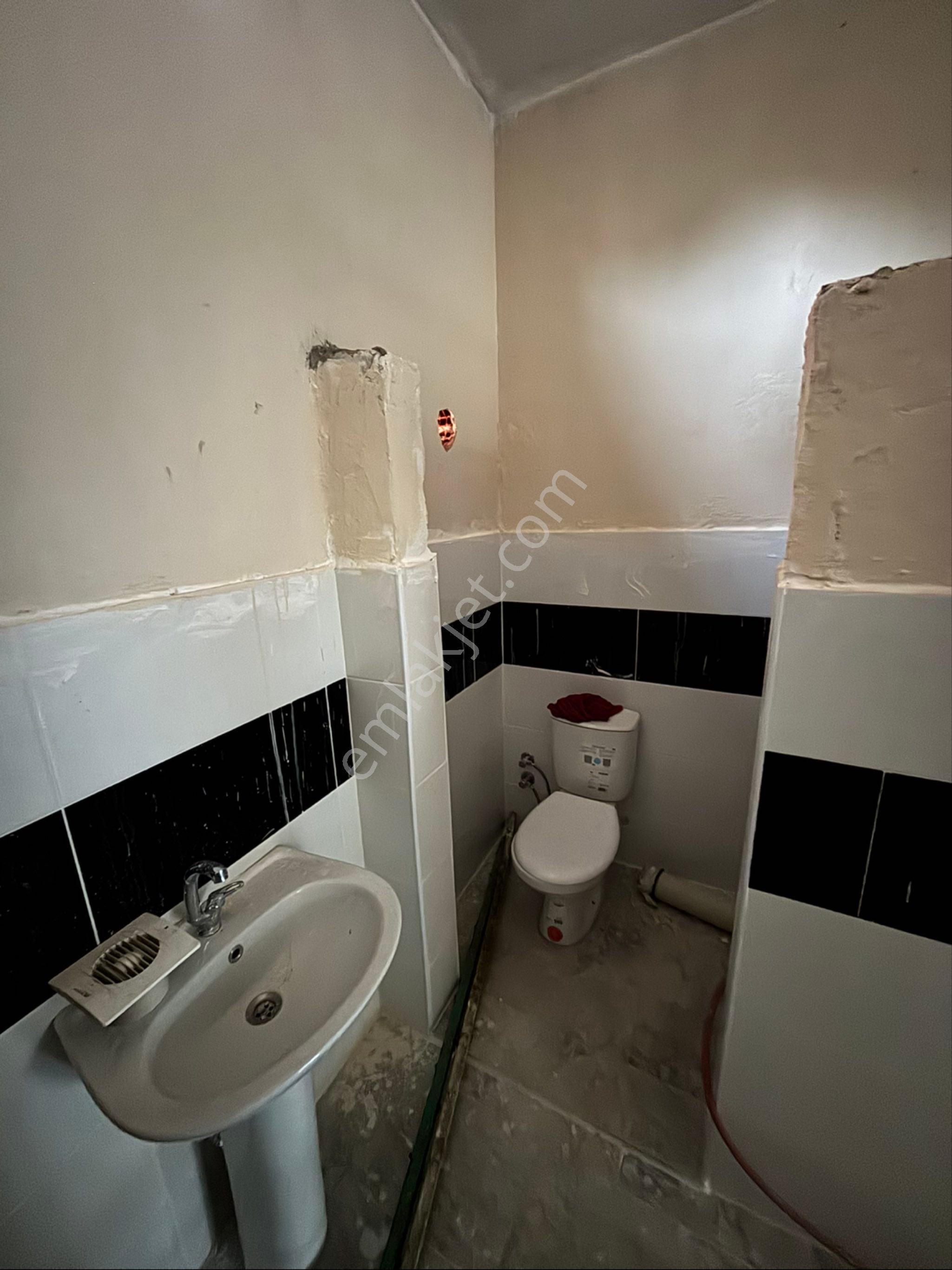 Turgutlu Pazar Cami Mevkisinde Kiralık Dükkan - Görsel 2