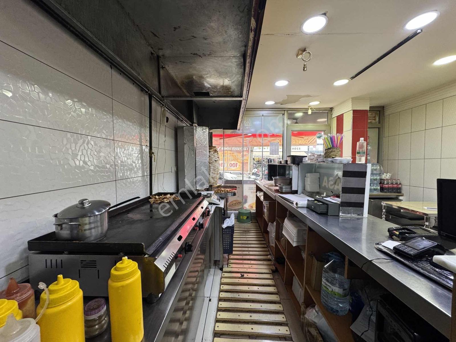 Beyoğlu'ndan Pursakların En İşlek Caddesinde Bacalı Devirlikd. - Görsel 6