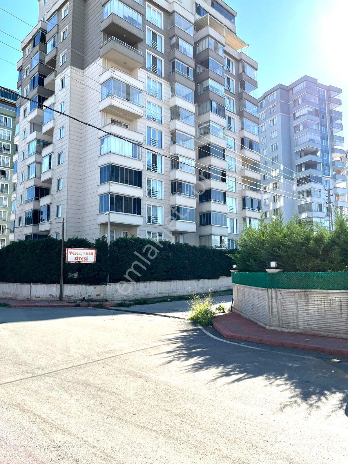 Erdem Emlak Ofisinden Satılık Derebahçede Satılık Site İçinde 3.kat 180 M2 Daire - Görsel 13