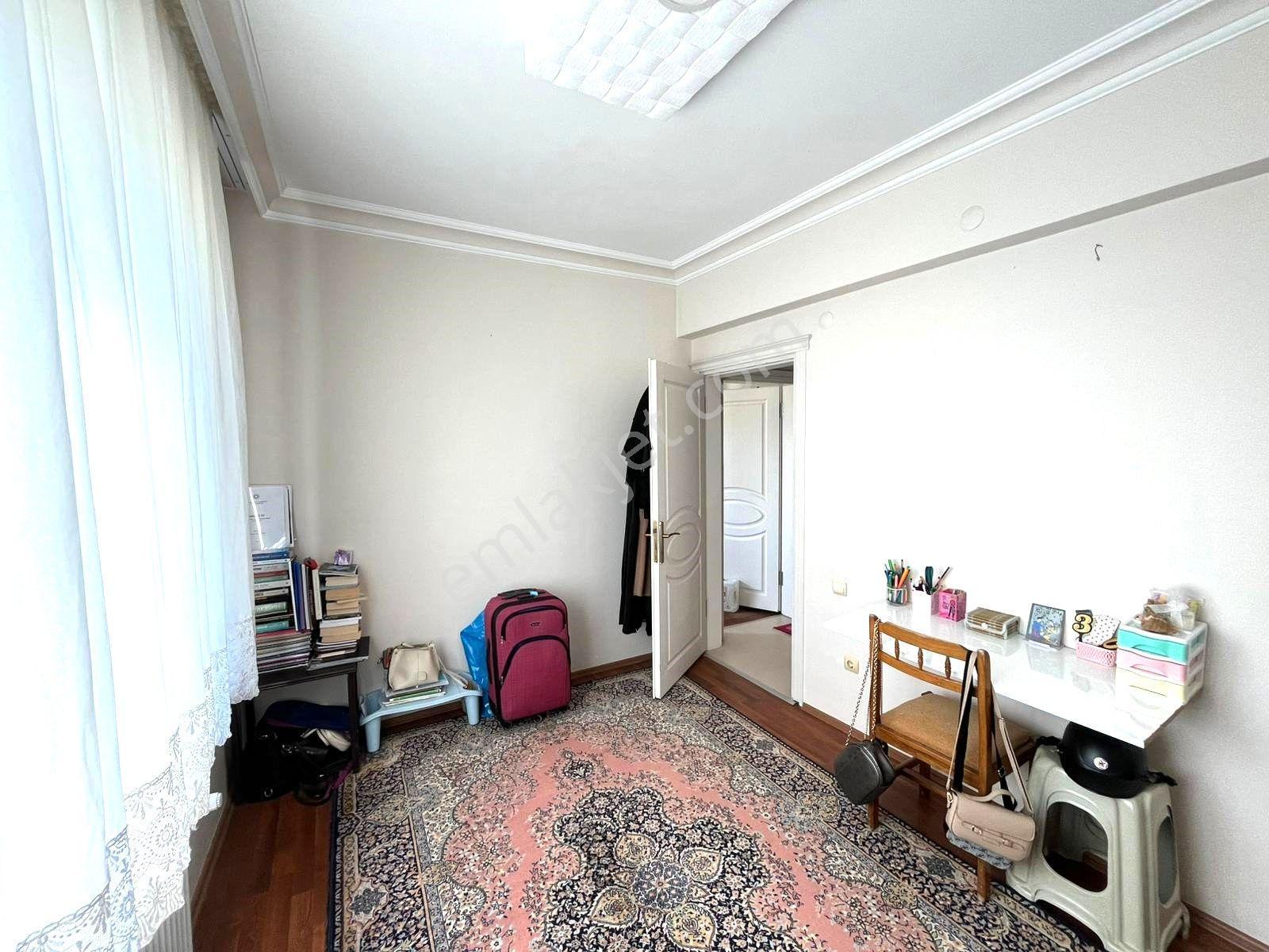 Erdem Emlak Ofisinden Satılık Derebahçede Satılık Site İçinde 3.kat 180 M2 Daire - Görsel 18