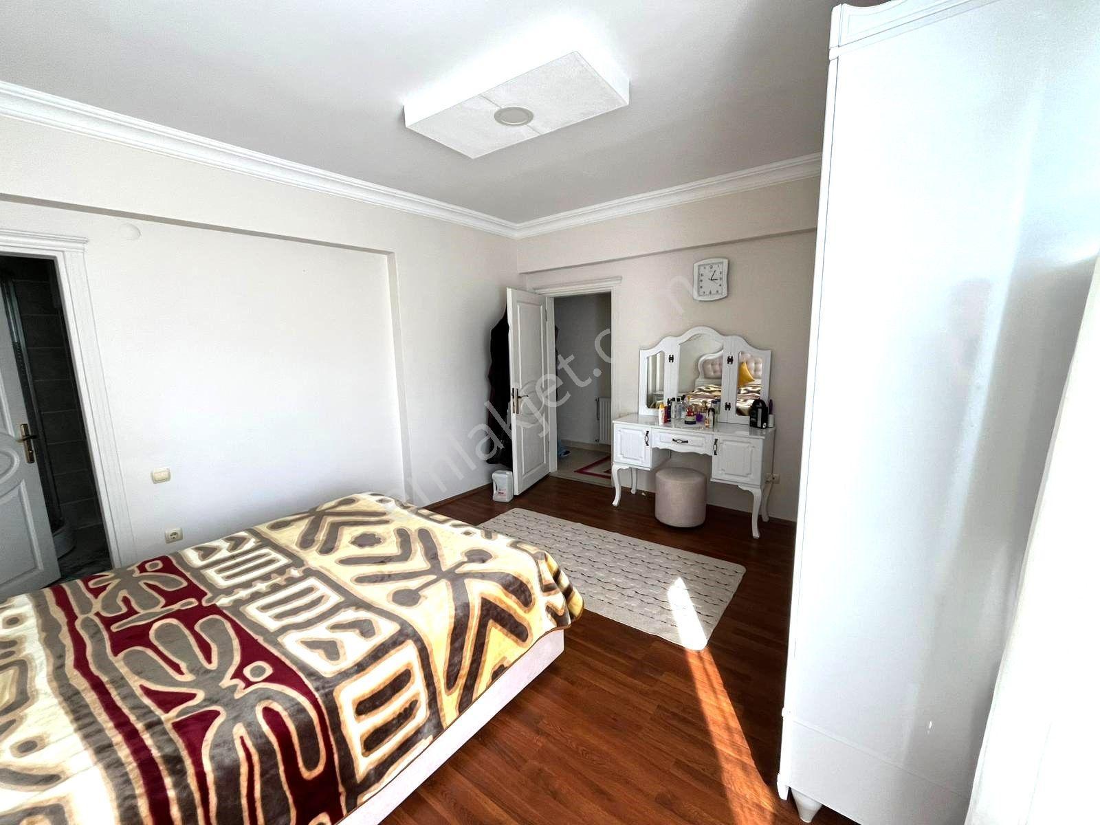 Erdem Emlak Ofisinden Satılık Derebahçede Satılık Site İçinde 3.kat 180 M2 Daire - Görsel 28