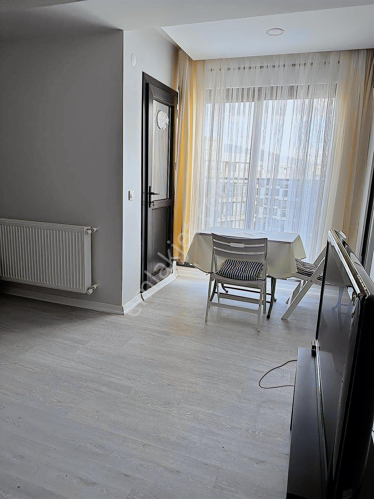 Bornova Merkez Yakını Eşyalı 1+1 Sıfır Daire - Görsel 4