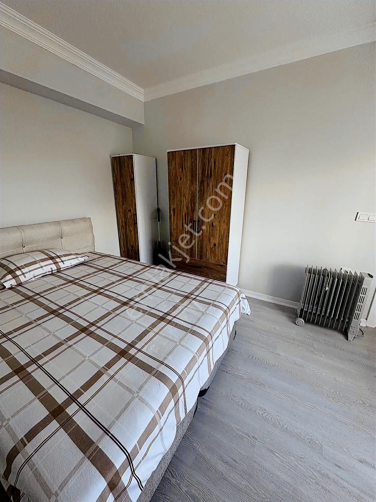 Bornova Merkez Yakını Eşyalı 1+1 Sıfır Daire - Görsel 9