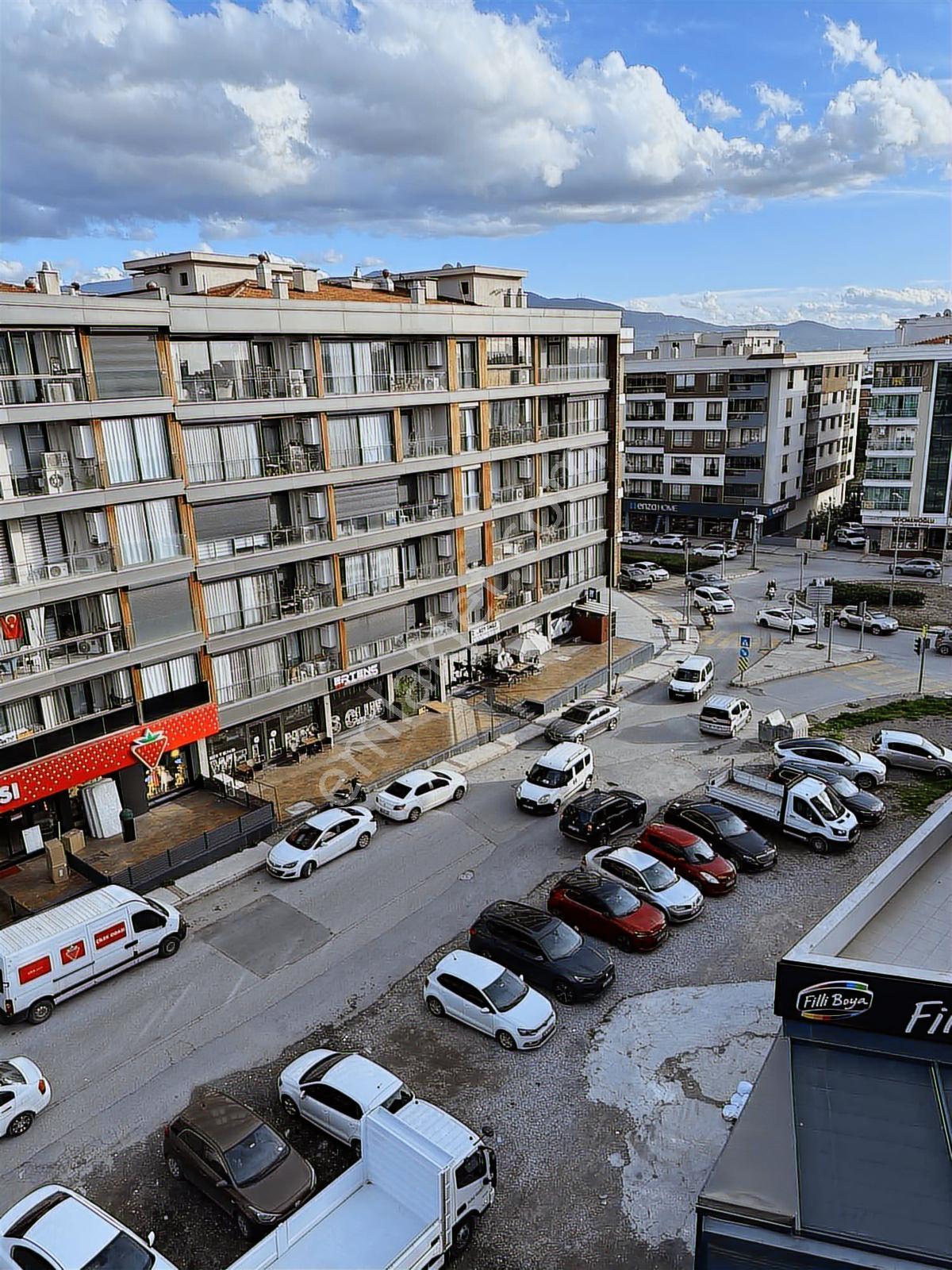 Bornova Merkez Yakını Eşyalı 1+1 Sıfır Daire - Görsel 19