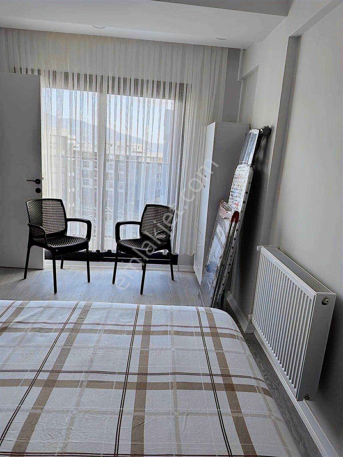 Bornova Merkez Yakını Eşyalı 1+1 Sıfır Daire - Görsel 18