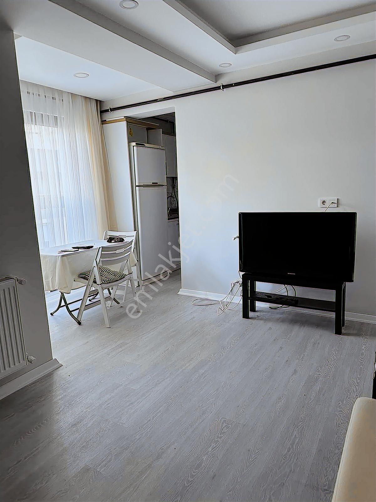Bornova Merkez Yakını Eşyalı 1+1 Sıfır Daire - Görsel 12