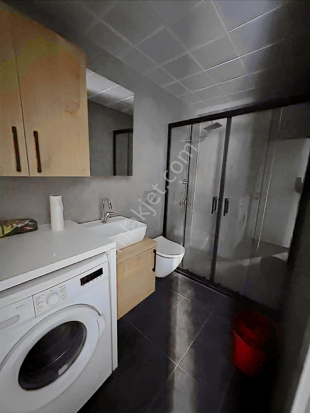 Bornova Merkez Yakını Eşyalı 1+1 Sıfır Daire - Görsel 7