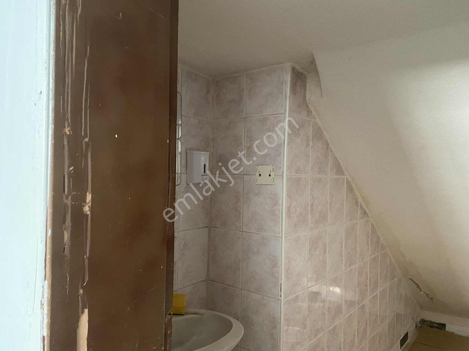 Kuyumcular Sokağında Kiralık Dükkan - Görsel 7