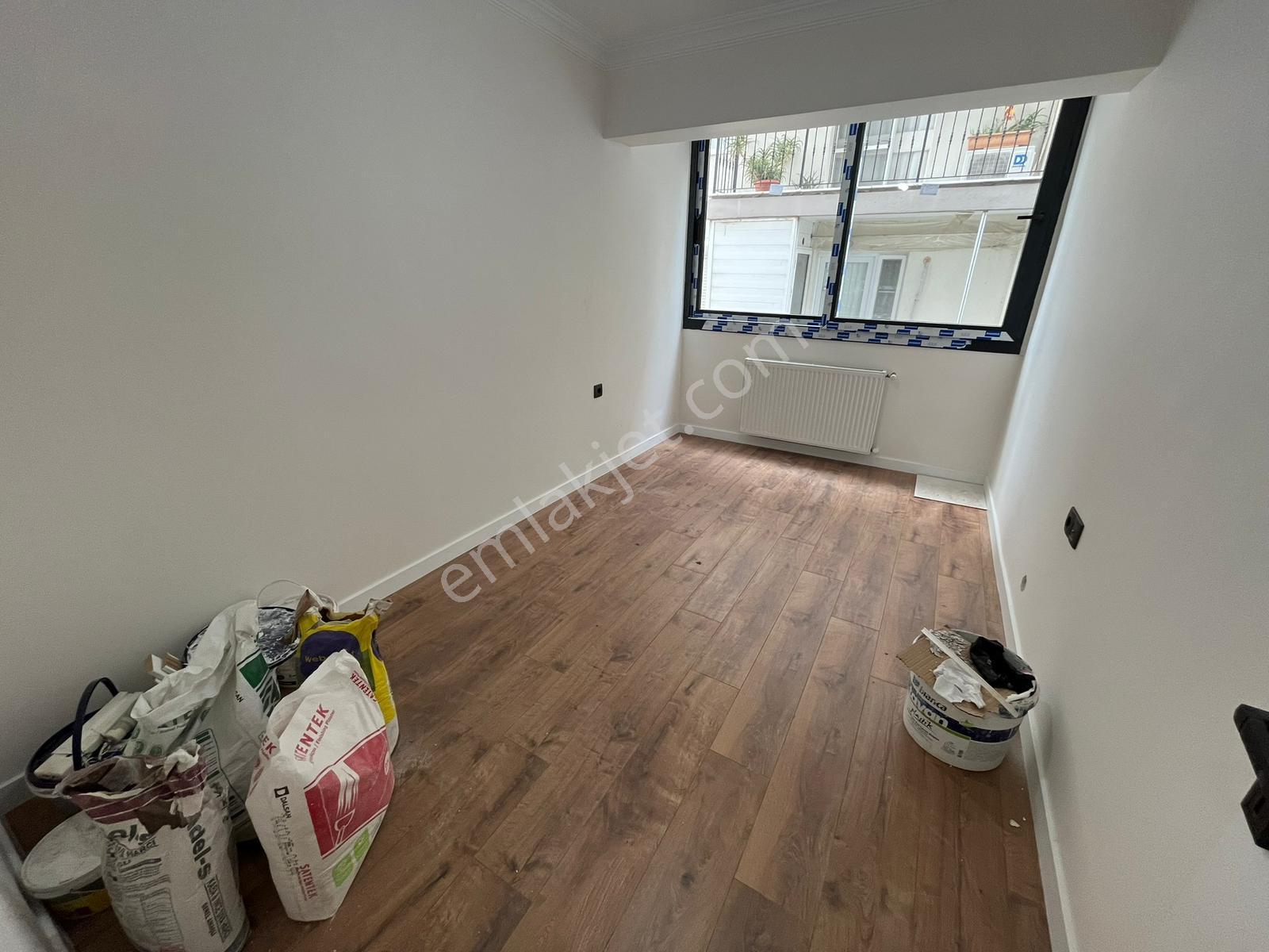 Asil'den Üçkuyularda Cadde Üzeri 3+1 Köşe Arakat Lüks Daire - Görsel 19