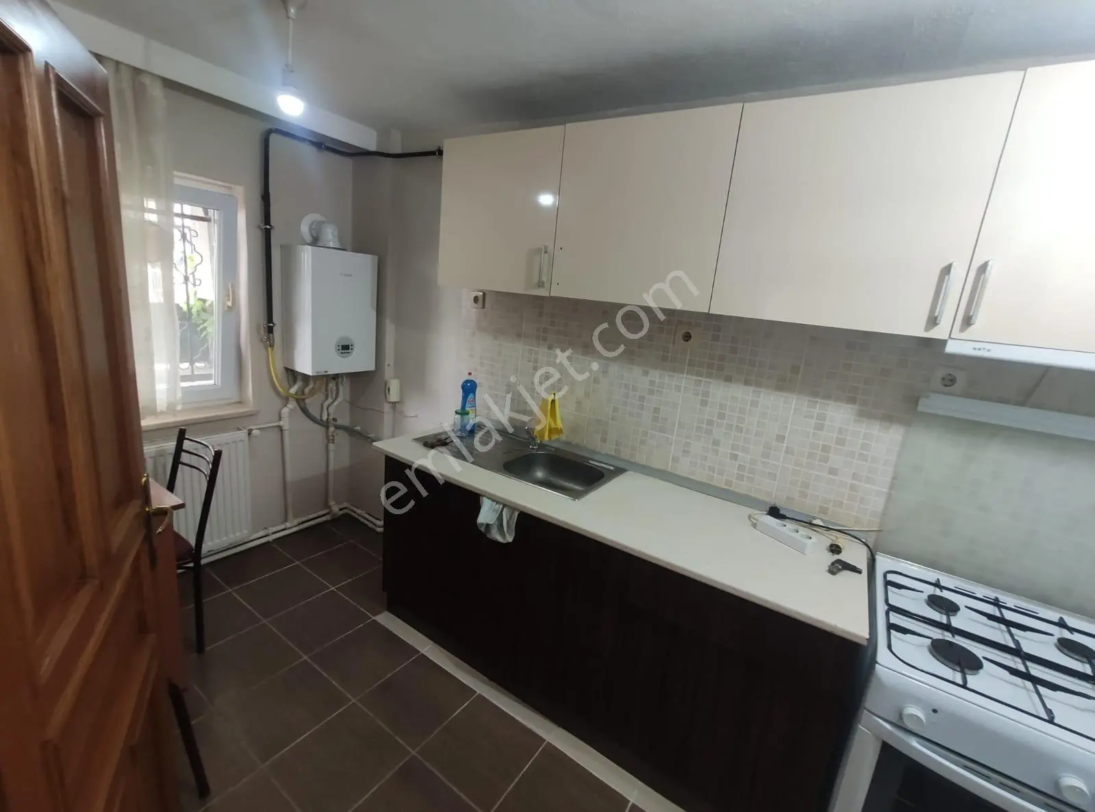 Serdivan Beşköprüde Full Eşyalı, Balkonlu 1+1 Kiralık Daire - Görsel 3