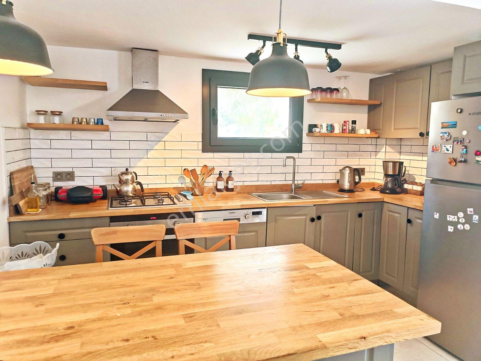 Bodrum Koyunbaba Gümsan 1 Sitesinde Deniz Manzaralı Villa