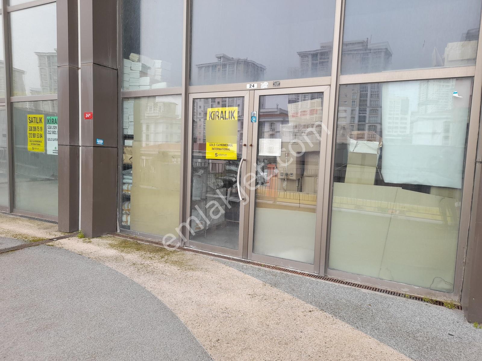 Bahçekent Ticaret Merkezinde Yüksek Tavan 50 M2(dükkan)