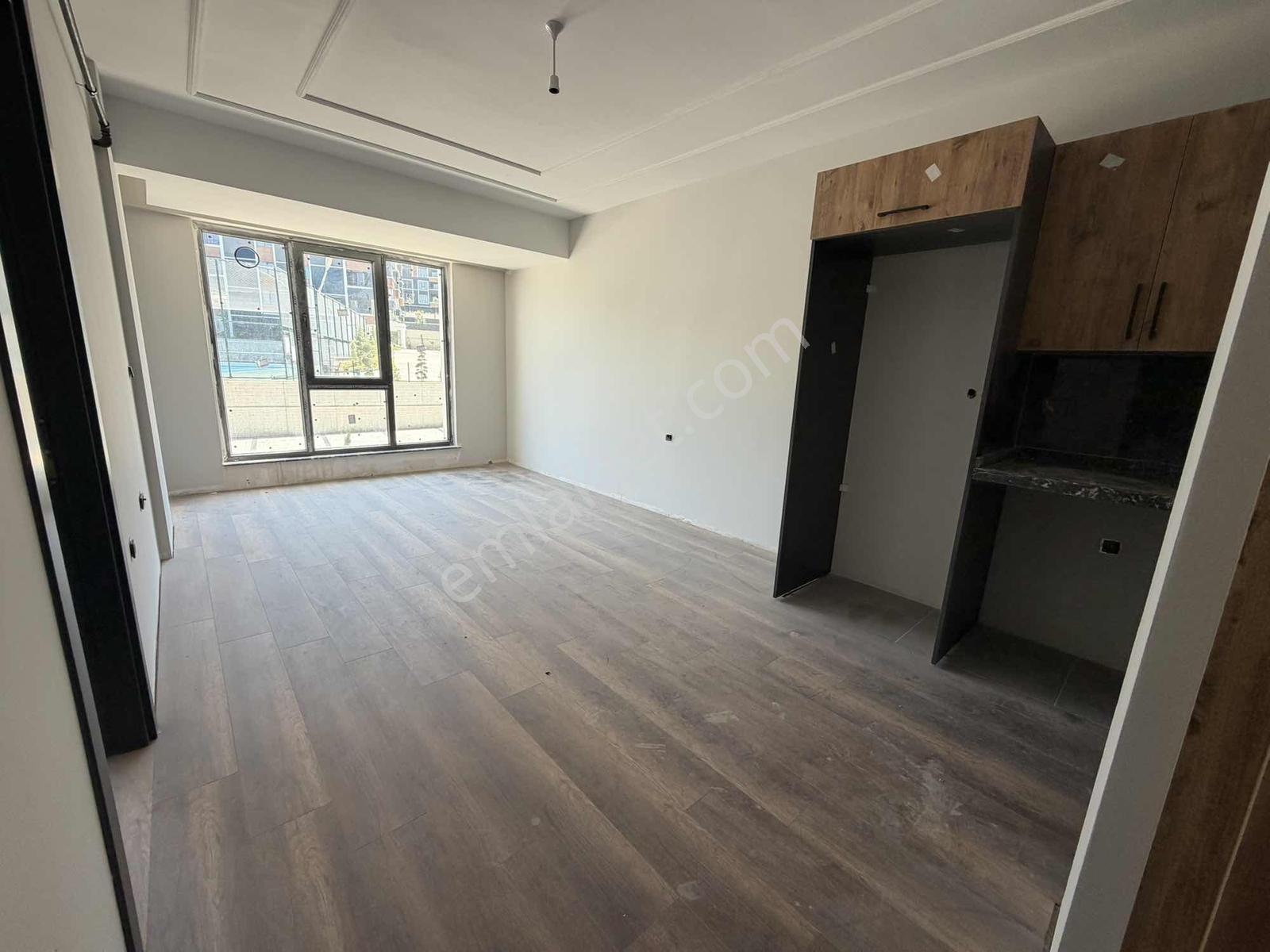 Atakum'da Havuzlu Site'de 1+1 Daire- Remax Ezgi Kansız - Görsel 13