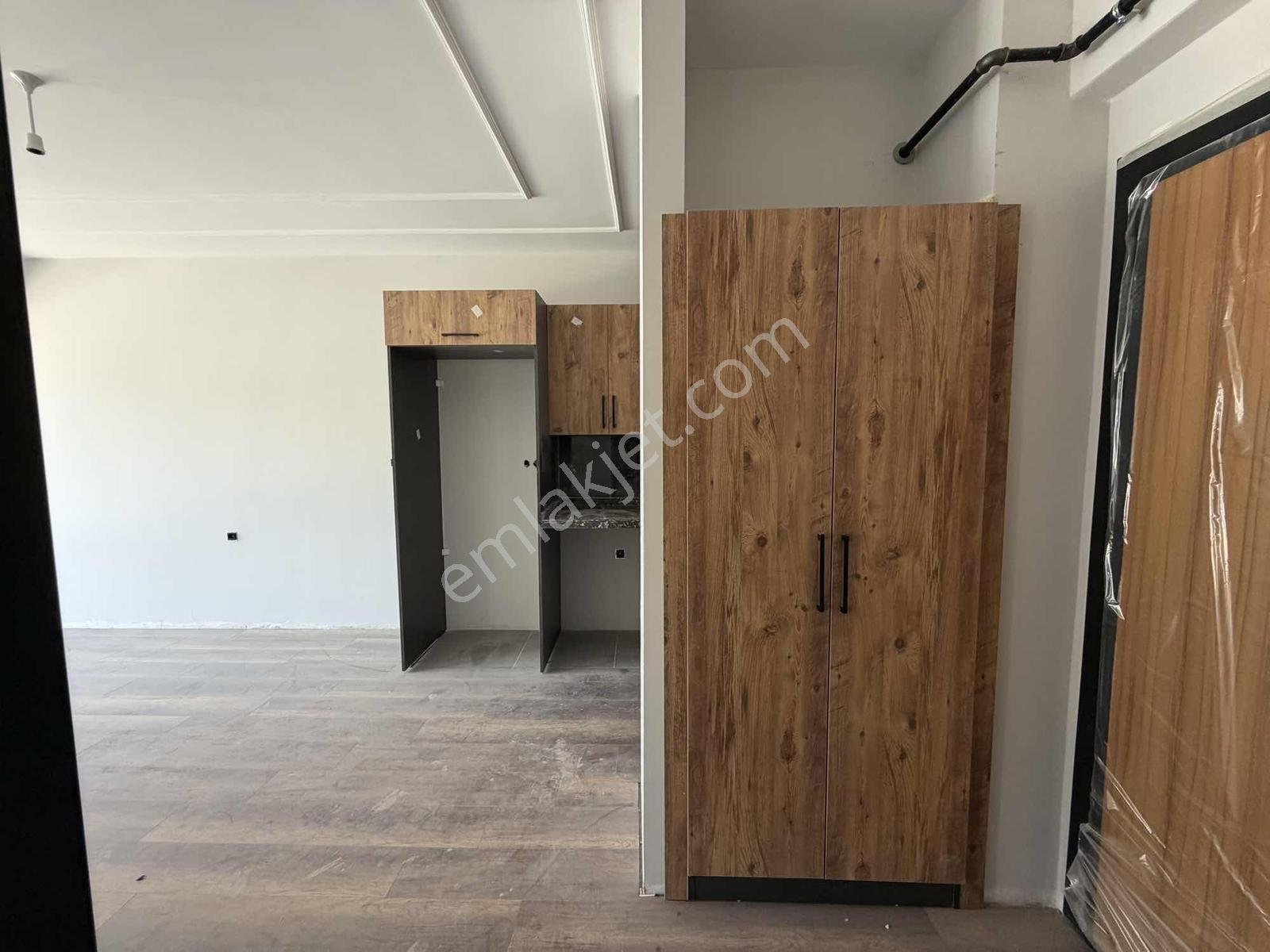 Atakum'da Havuzlu Site'de 1+1 Daire- Remax Ezgi Kansız - Görsel 4