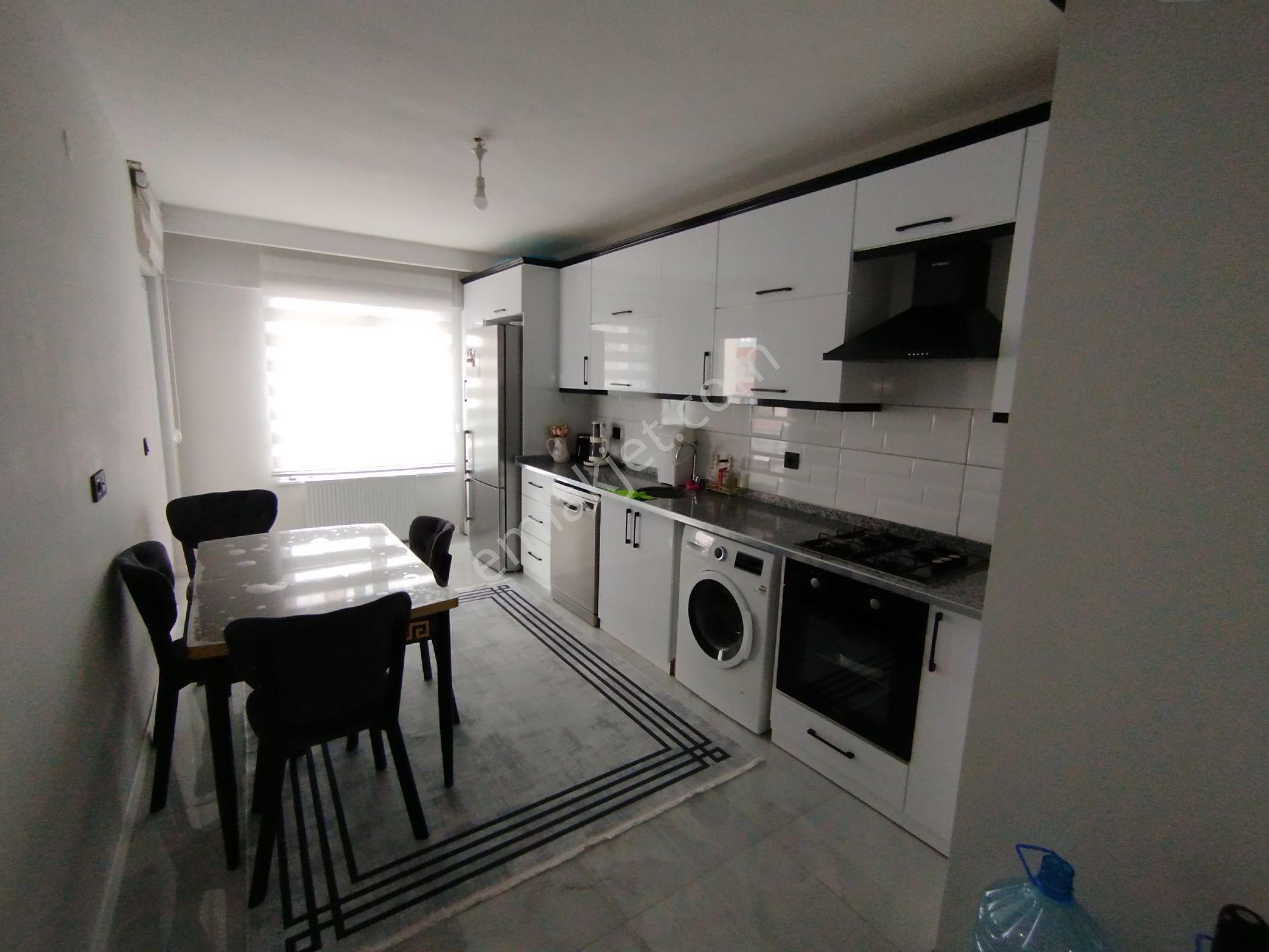 Kaçmaz Emlak Sivas Diriliş Tuzlugöl Satılık 3+1 Pazarın Yanı - Görsel 7