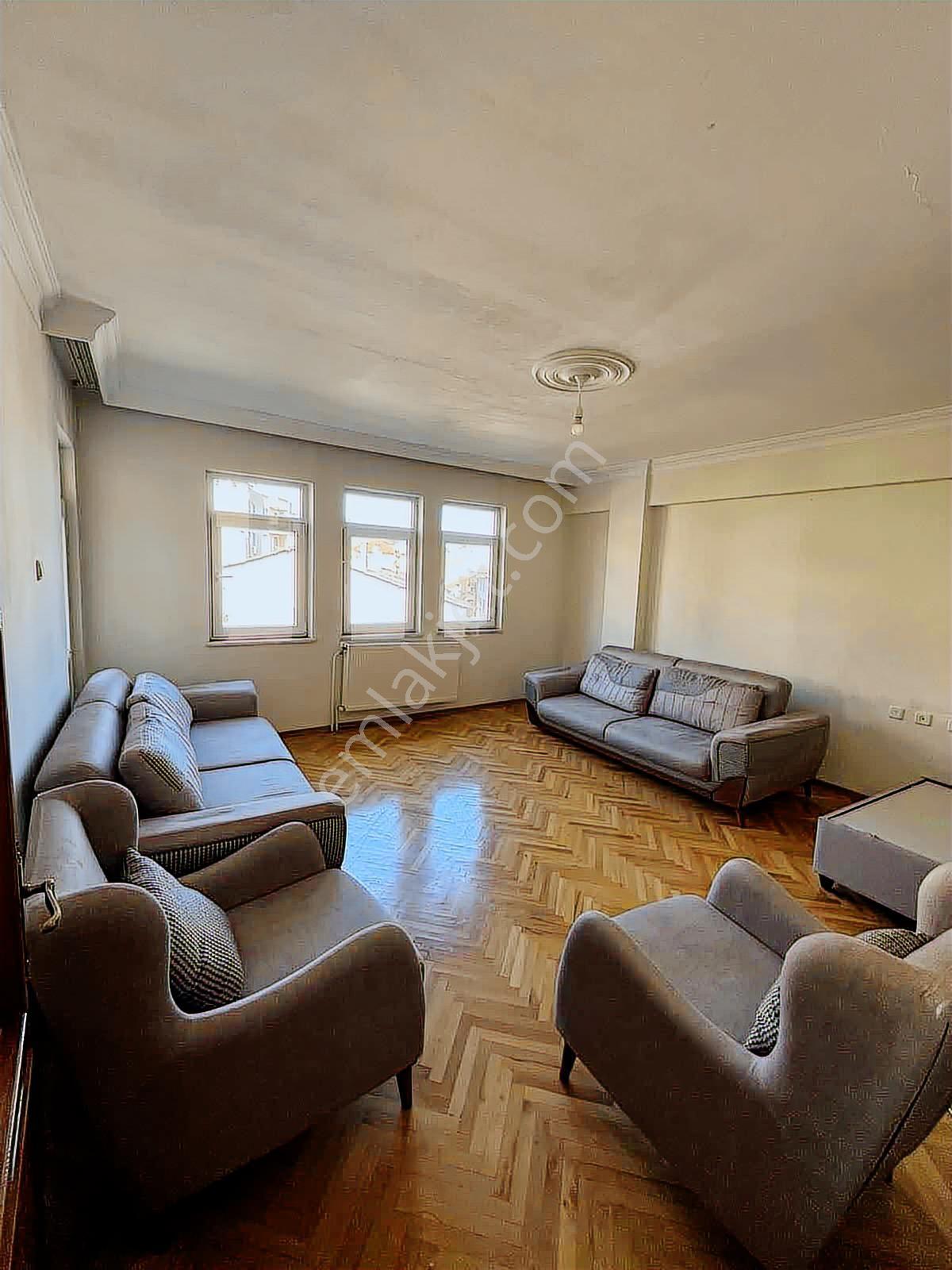 İzmit Veliahmet Cumhuriyet Parkı Yakını 5+2 Kiralık Daire