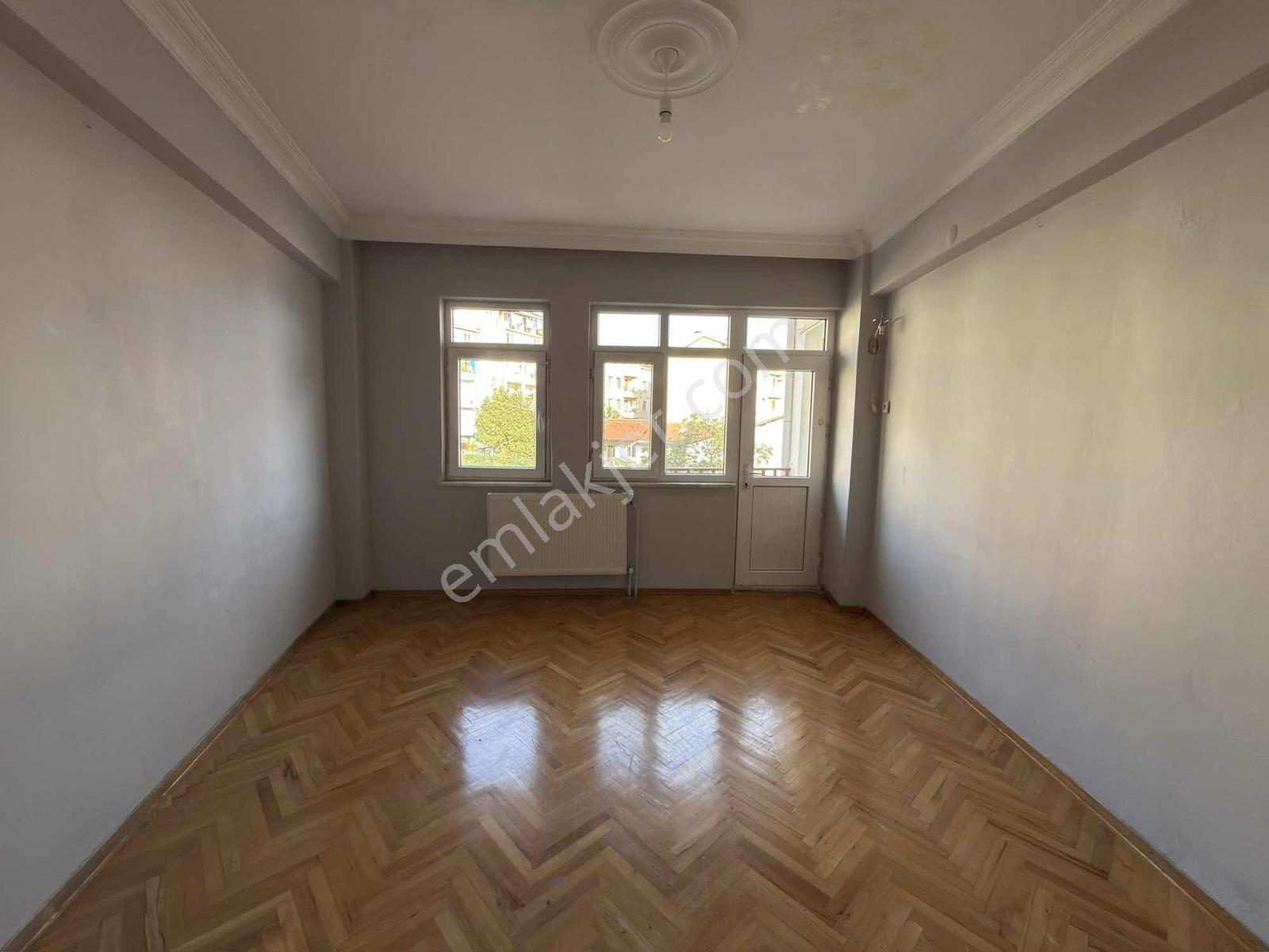 İzmit Veliahmet Cumhuriyet Parkı Yakını 5+2 Kiralık Daire - Görsel 35