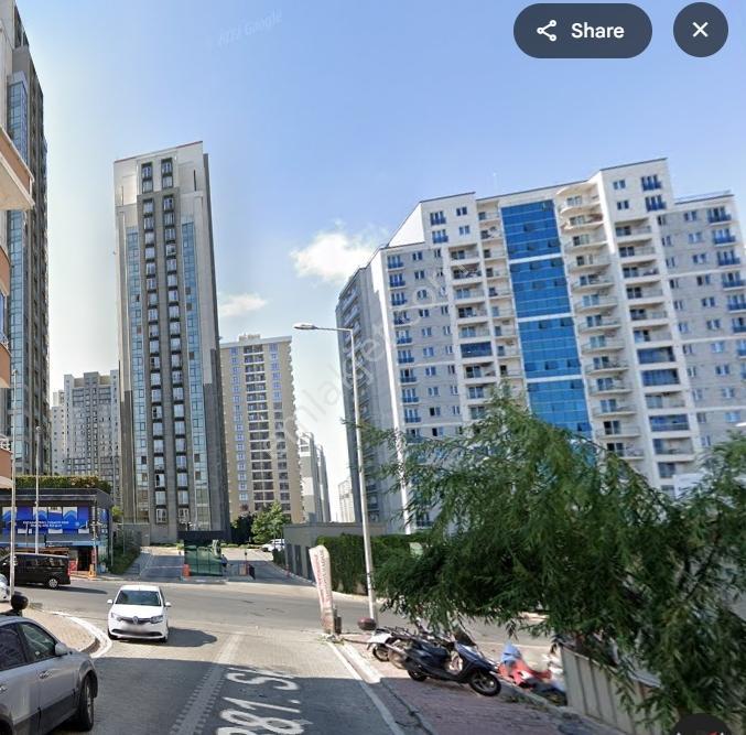 Esenyurt'ta Satılık 350 M2 Dükkan