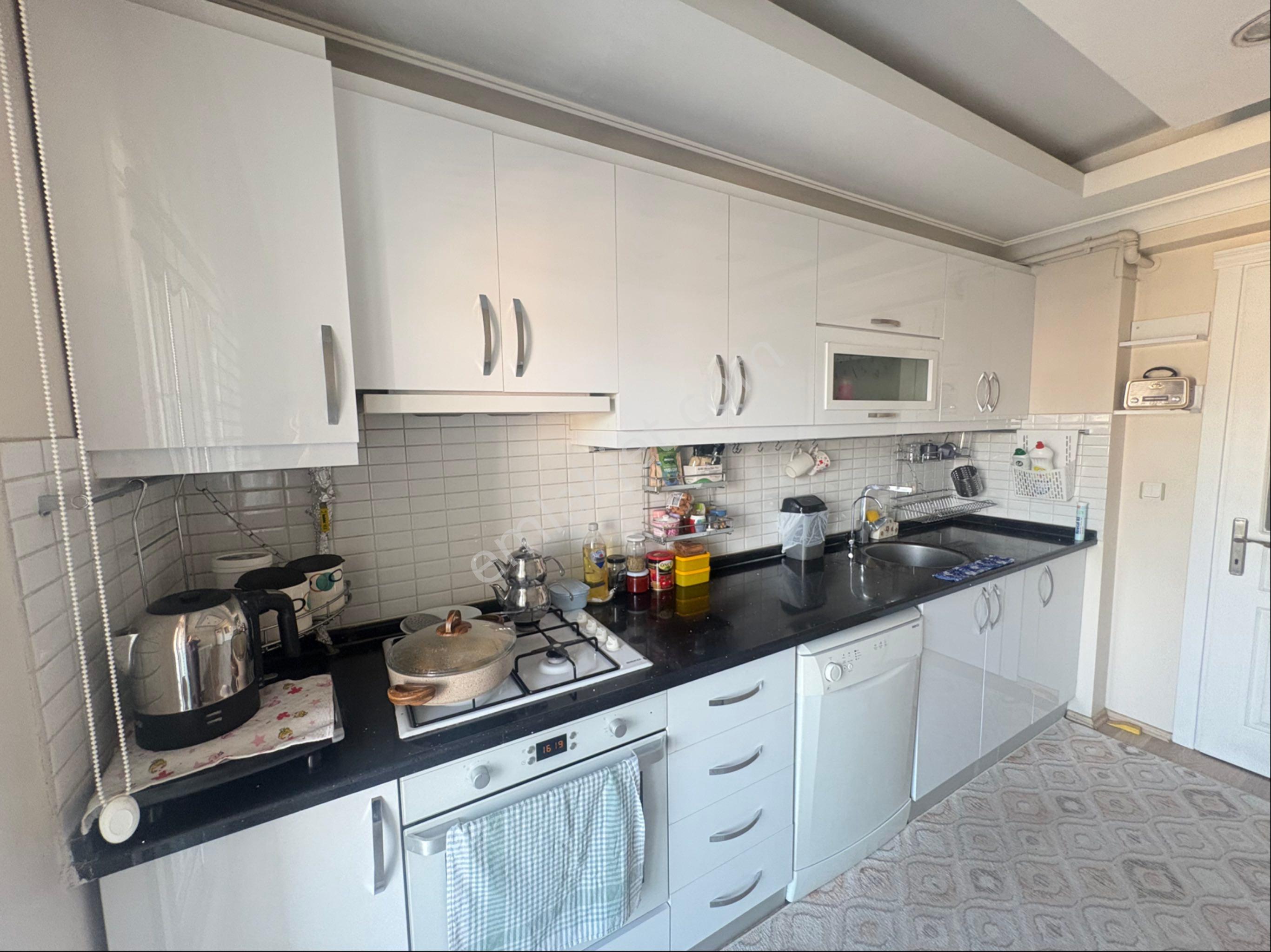 Ana Cadde Üzerinde Sınırsız Kredi İmkanı Ferah Full Bakımlı Satılık 3+1 - Görsel 5