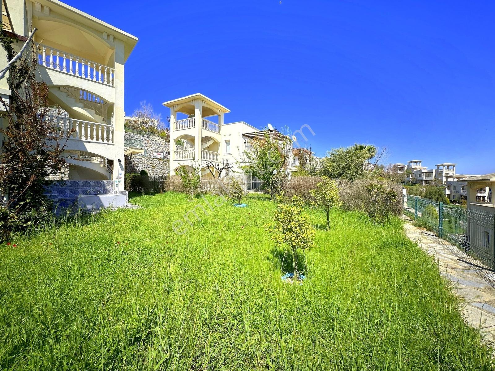 Adabükü Plajlı Sitede 400m2 Bahçeli Full Eşyalı Köşe Daire - Görsel 12