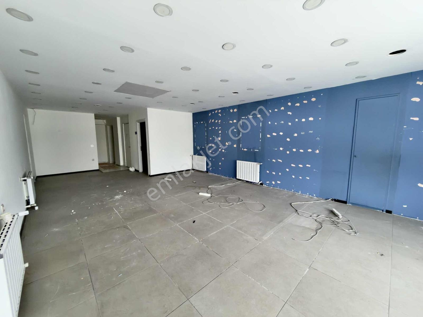 Altın Emlak'tan Cumhuriyet Caddesi'nde 6 Katlı Kiralık İş Yeri - Görsel 6