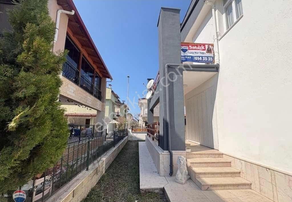 Kuşadası Pınarkent Sitesinde 4+1 Bahçeli Tripleks Villa |düşler Yakası Sahile 500 M | Yeni Tadilatl - Görsel 24