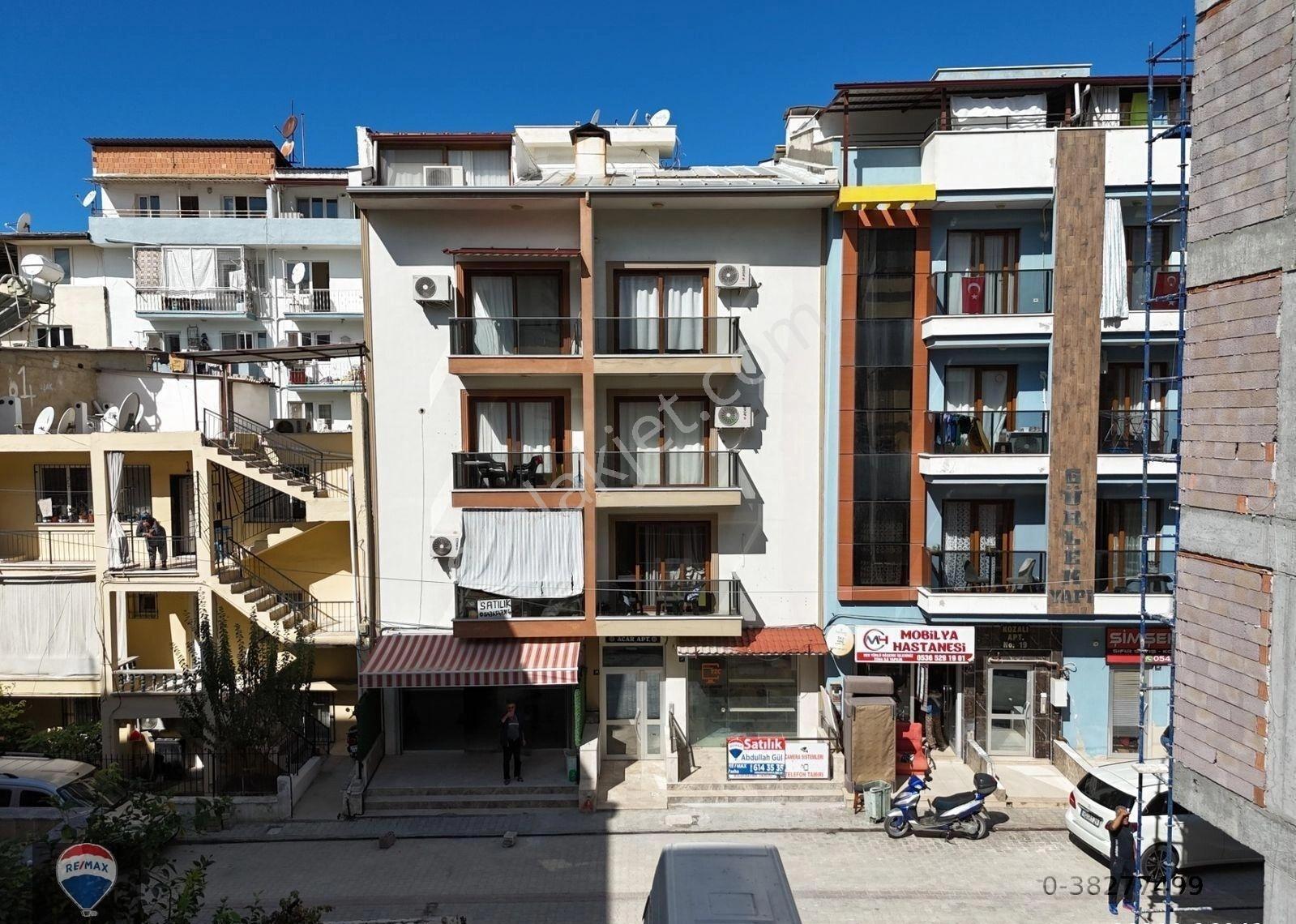 Kuşadası Şehrın Göbeğınde Depolu 2+1 Fırsat Tıcarı Dukkan - Görsel 24